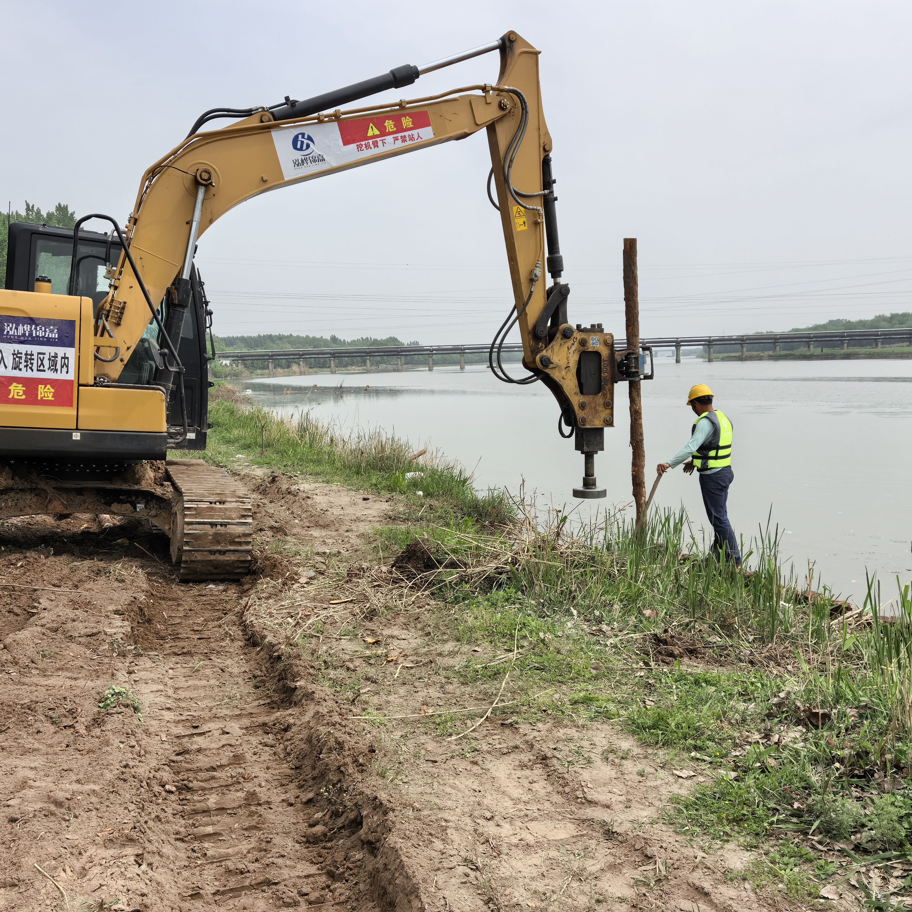 松木樁施工隊(duì)泓樺錦嘉 - 護(hù)坡樁施工工藝流程?